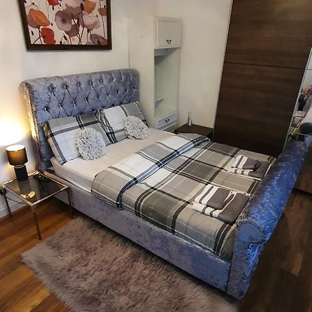 Petals Room 2 Leeds  Bagian luar foto
